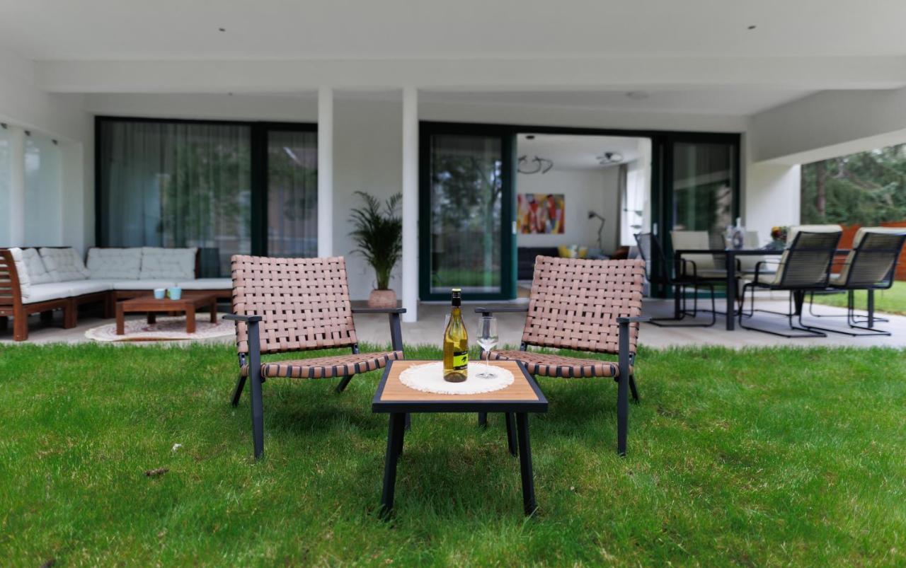 Villa Bauhaus Wellness Apartman Fsz. 3 Siofok Exterior photo